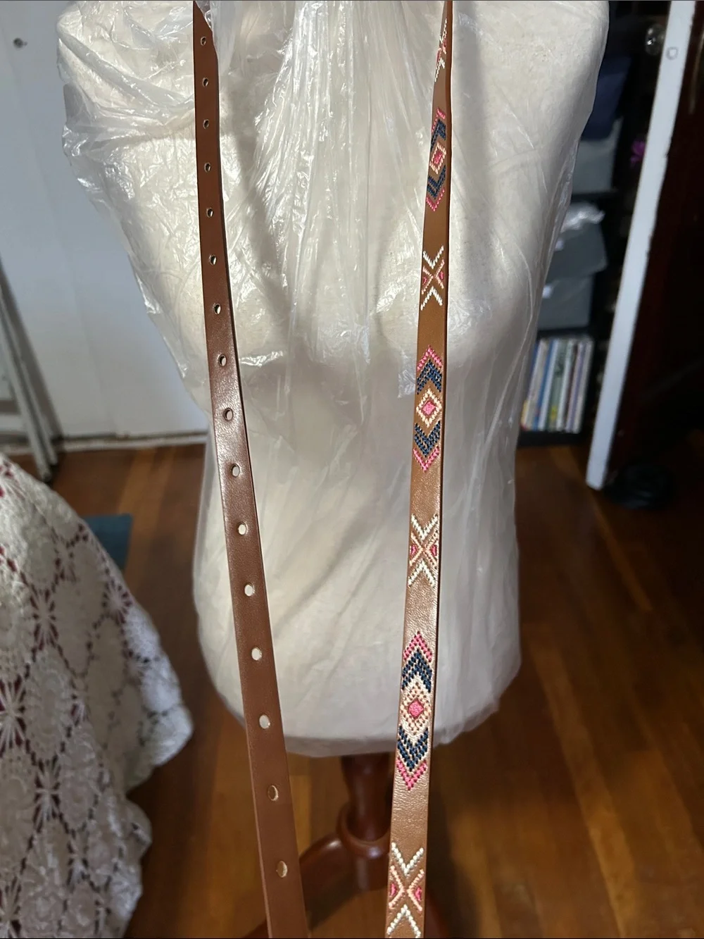 Haute Hippie White Tag with Gold Logo size large  set of 2 nwt