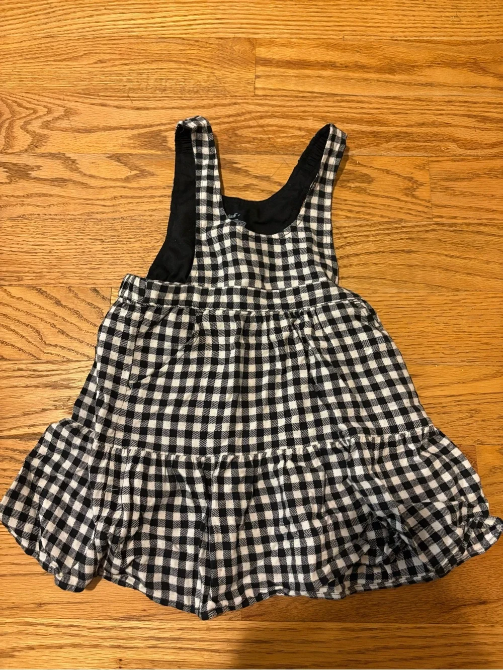 Old Navy selling all