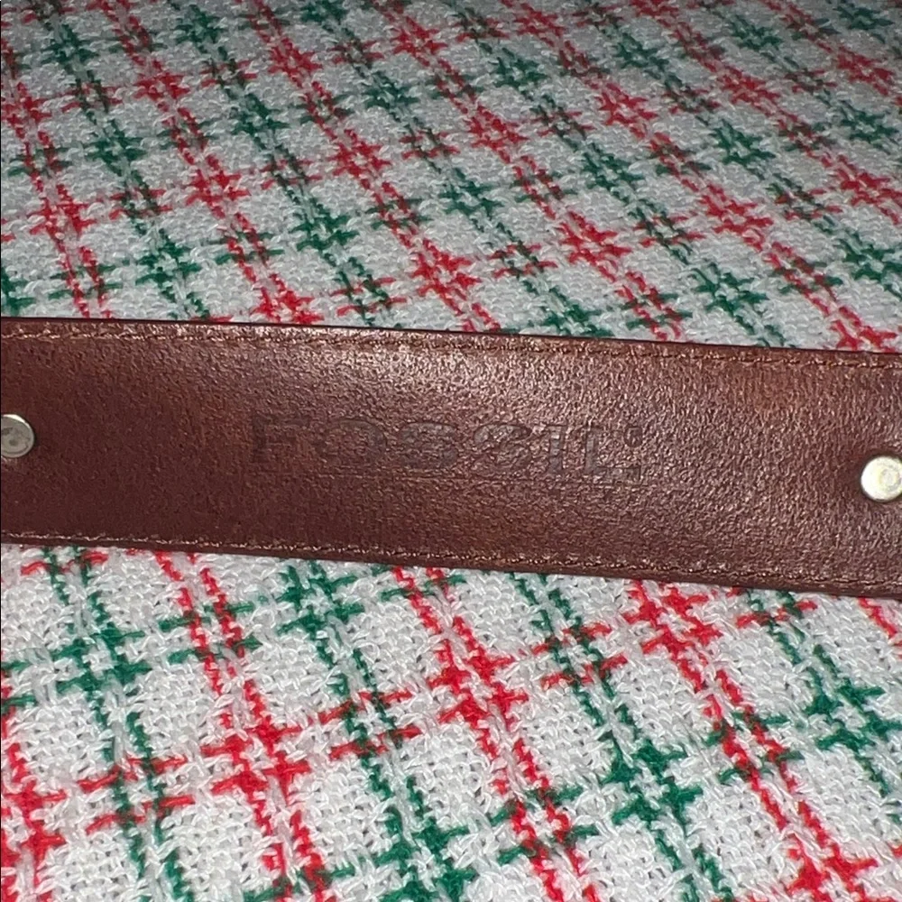Fossil elegant buckle