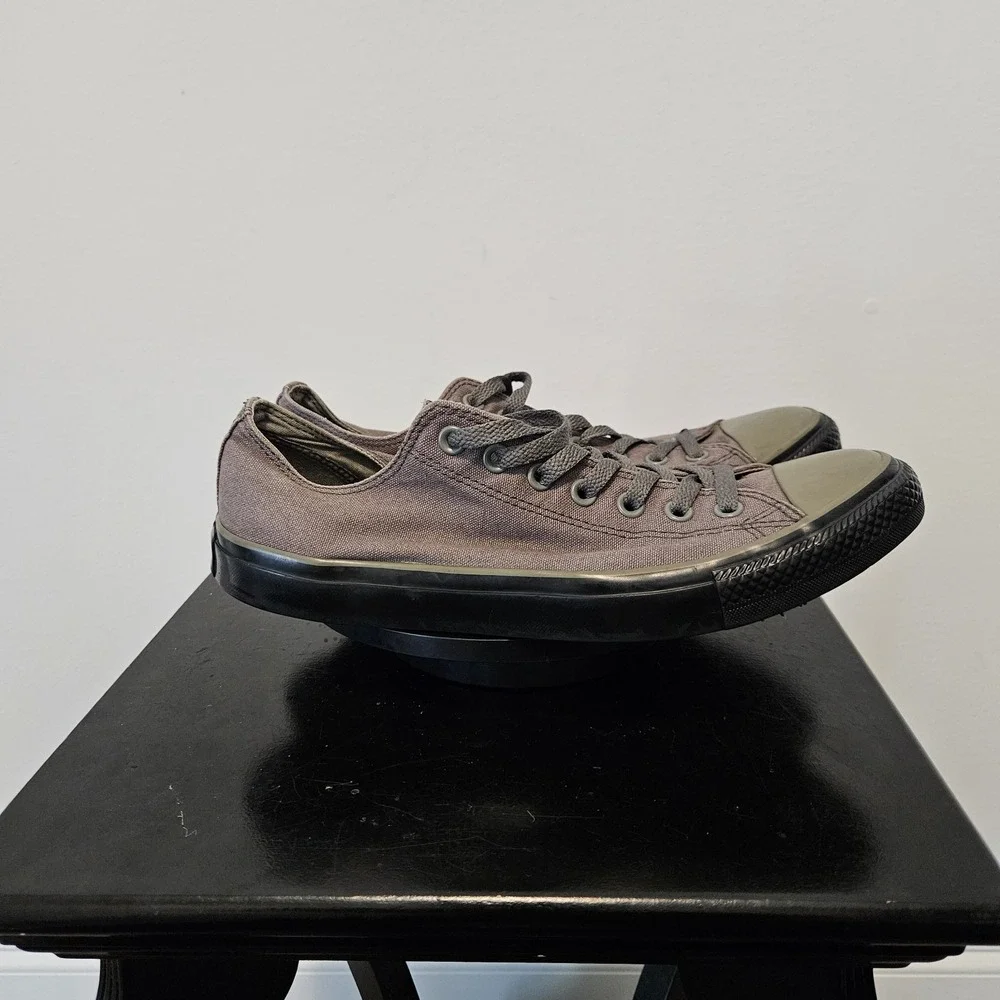 Converse Chuck Taylor  117961F Low Top Gray/Black Sneaker Shoes Men's 10