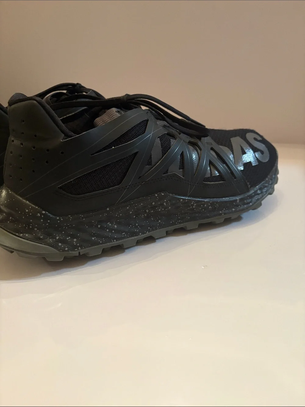 adidas dark trail