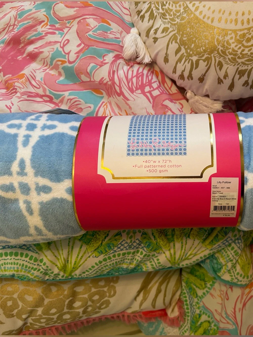 NWT Lilly Pulitzer Beach towel, 40 X 72, Frenchie Blue X Resort white Caning