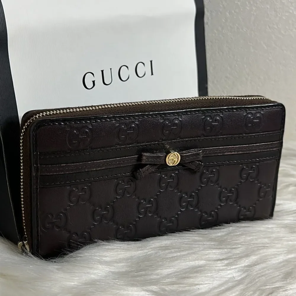 Gucci preloved guccissima