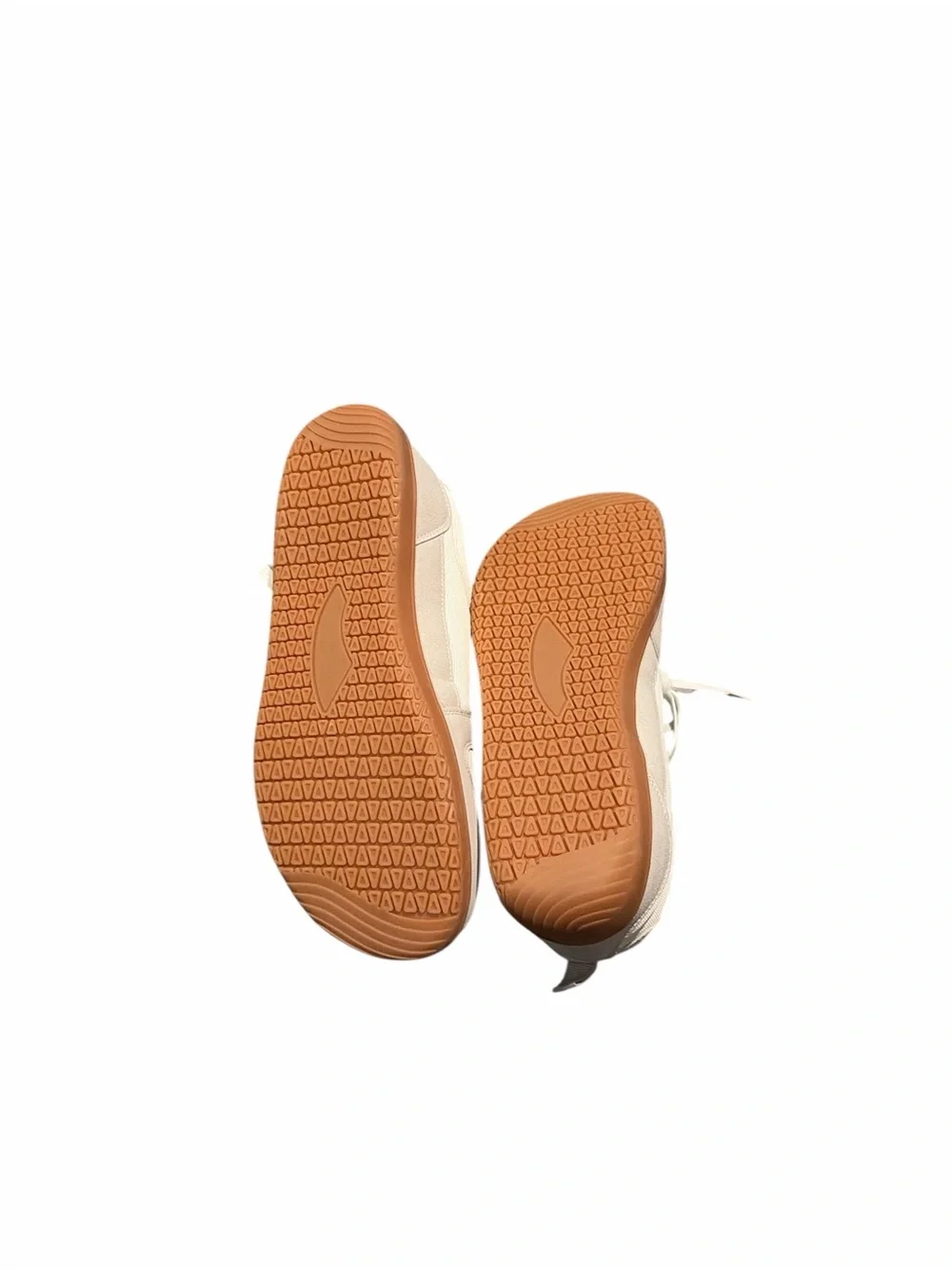 HSQ sneakers barefoot