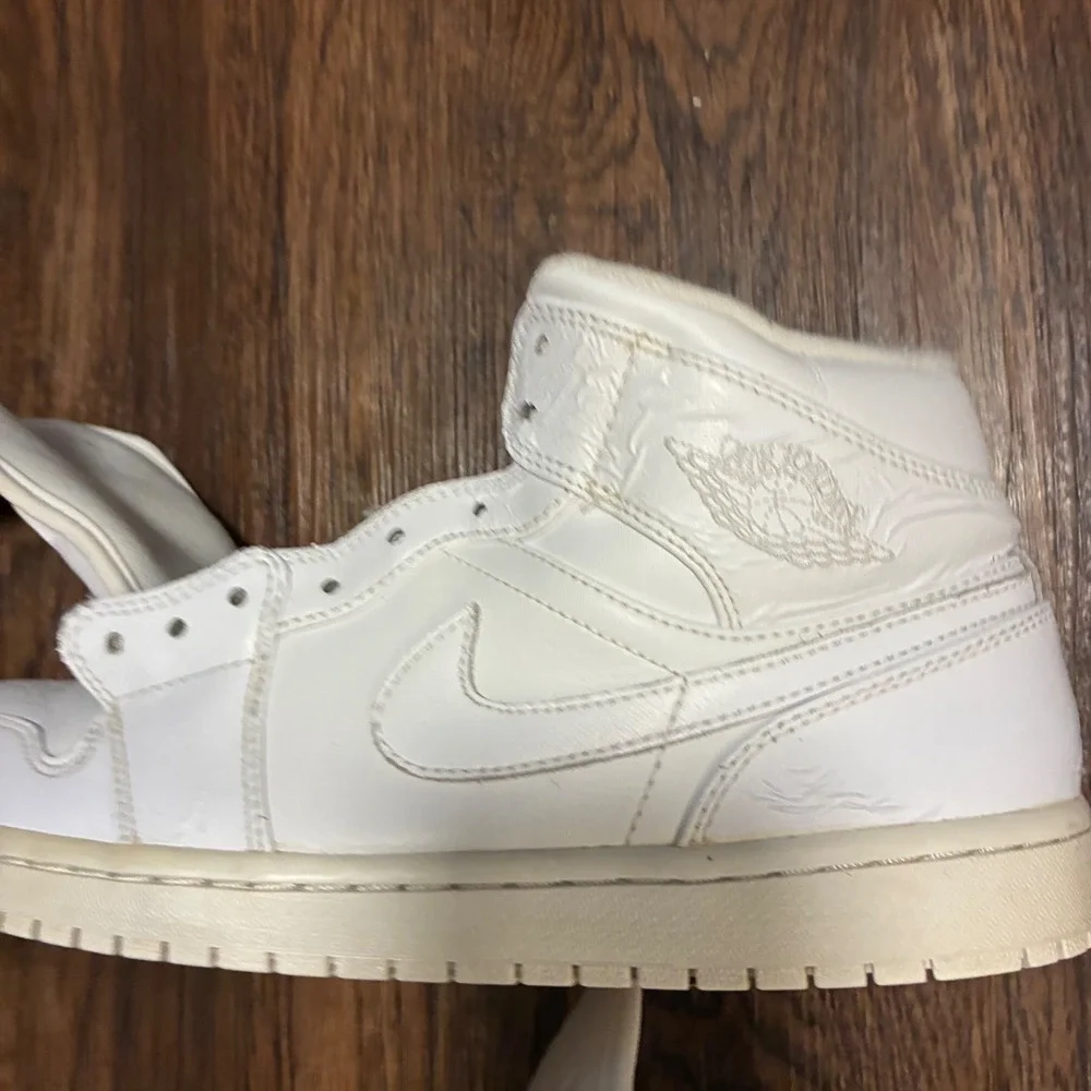 Jordan authentic nike