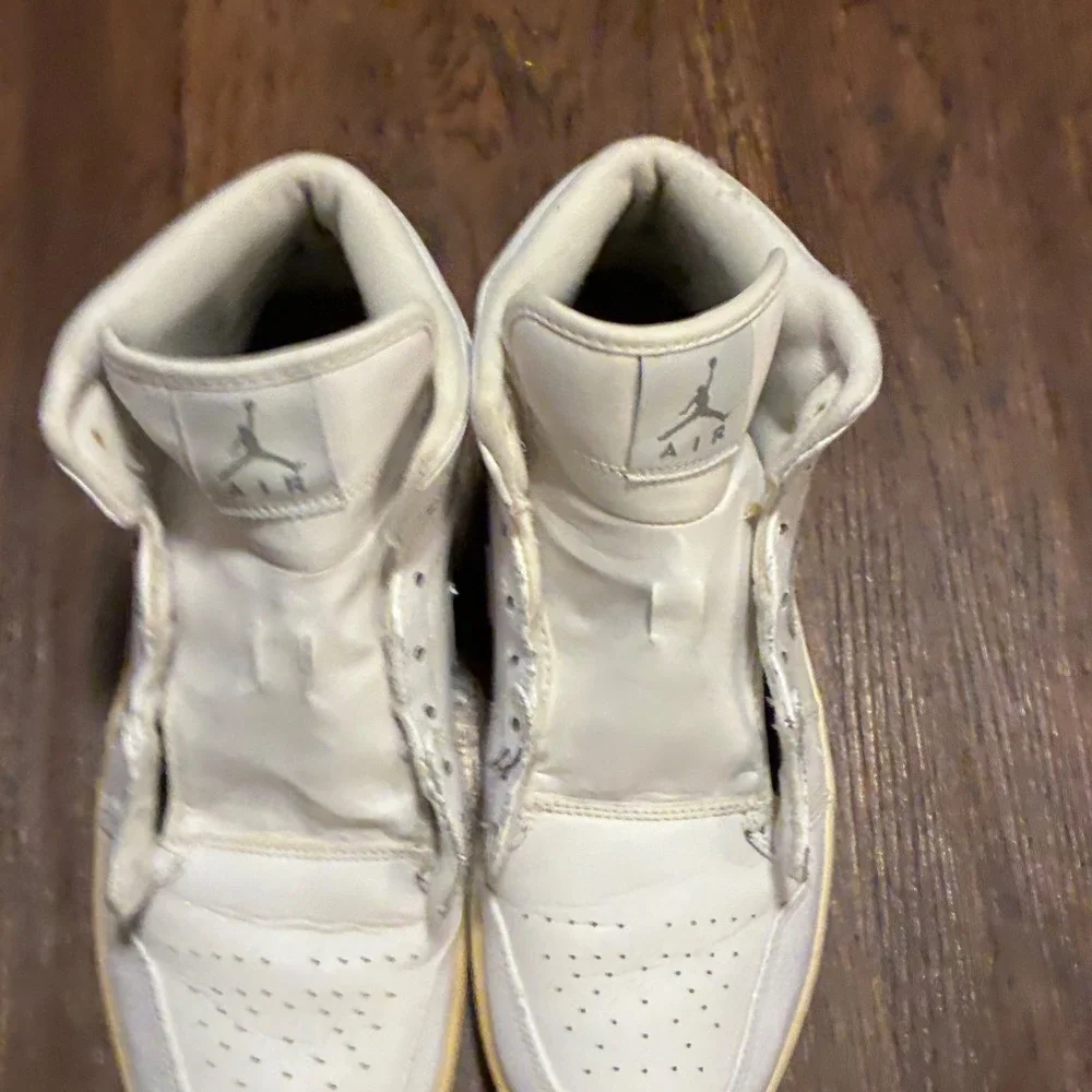 Jordan authentic nike