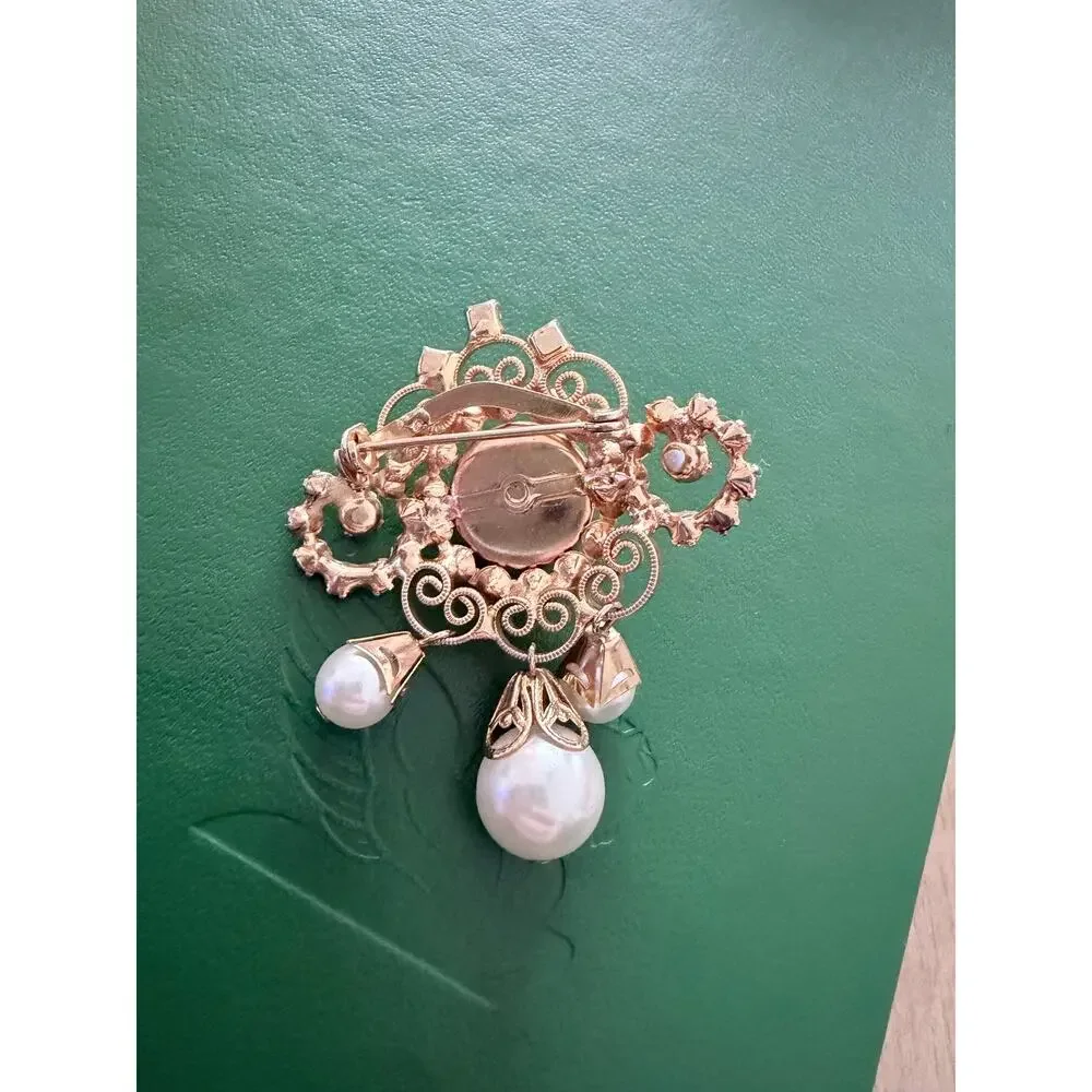 Vintage gold faux