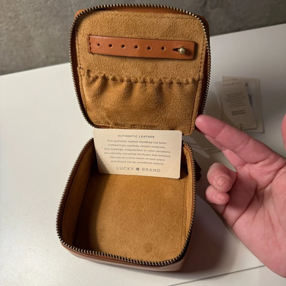 Lucky Brand stylish tan
