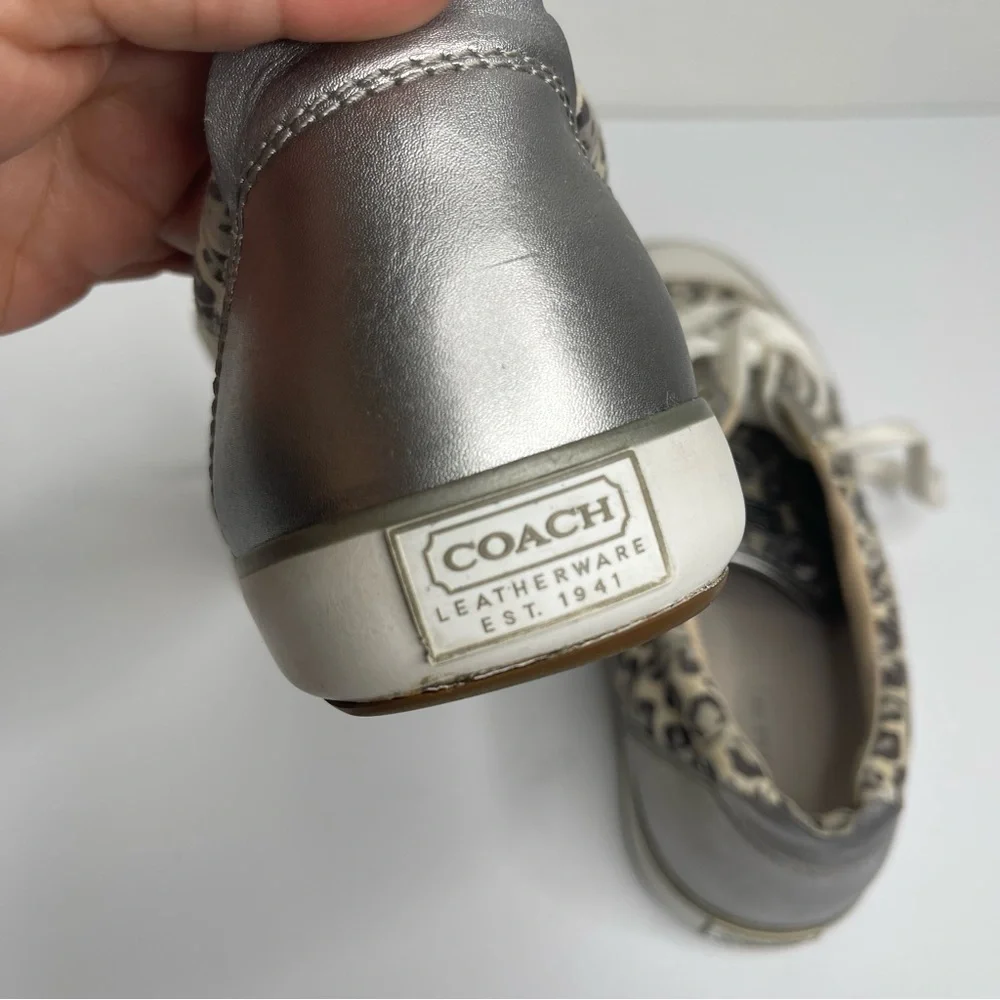 Coach good preowned