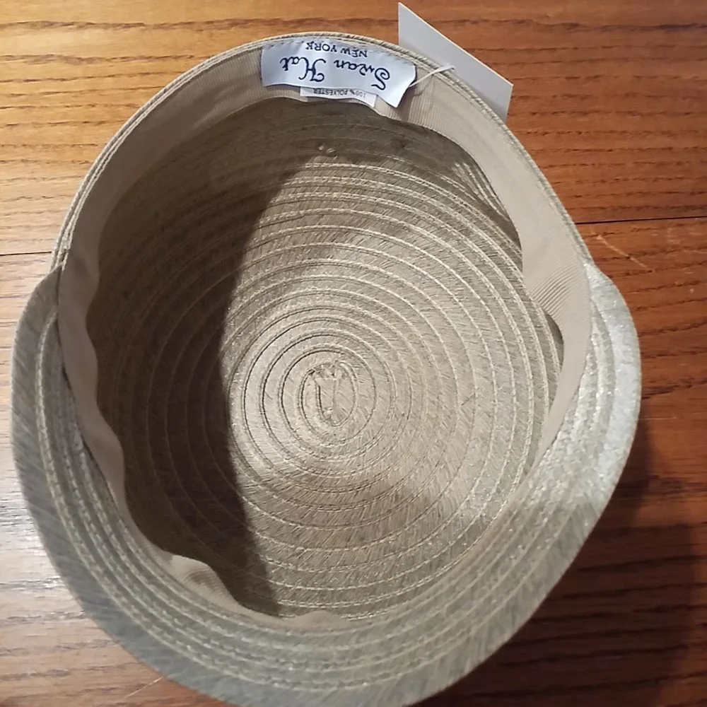 Swan Hat never hat 100%