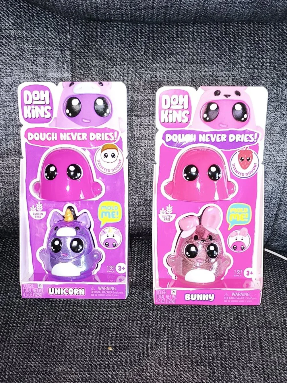 NEW 2 PK DohKins Character Single Pack Scented Dough that Never Dries