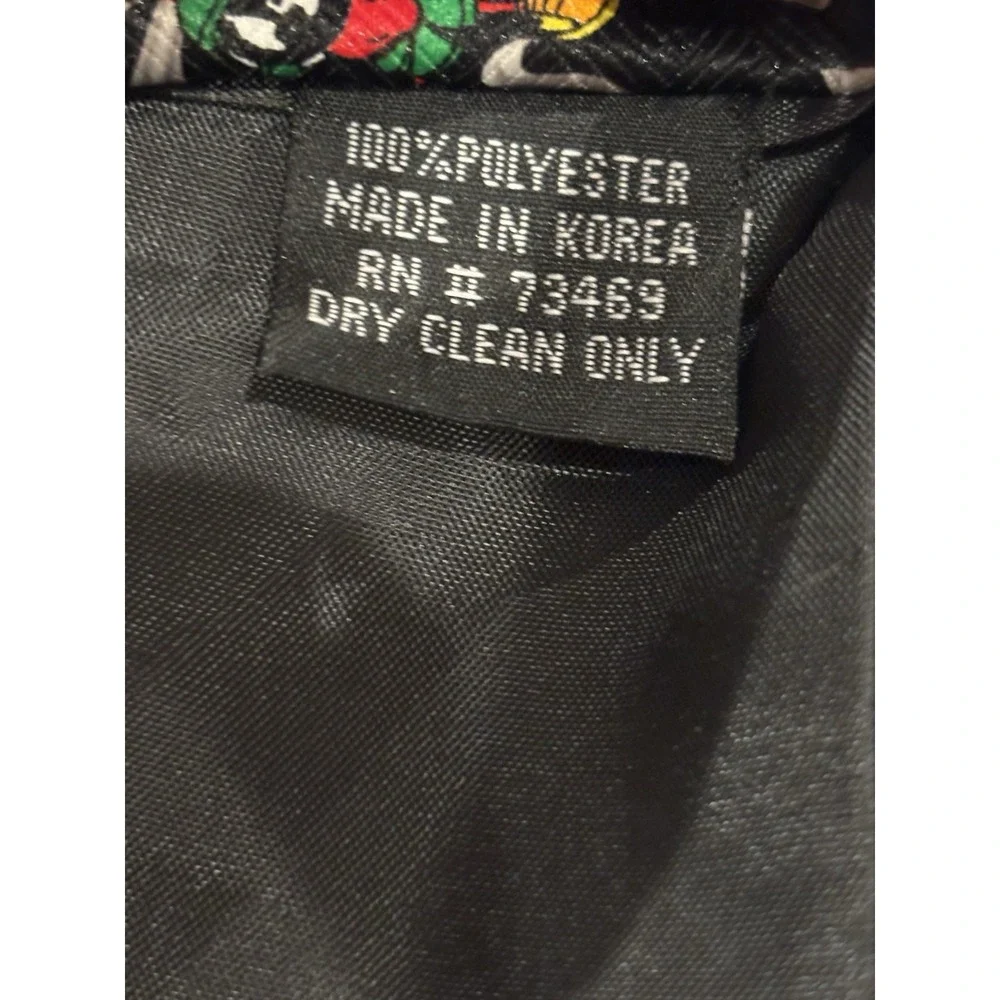 Looney Tunes Mania wardrobe details