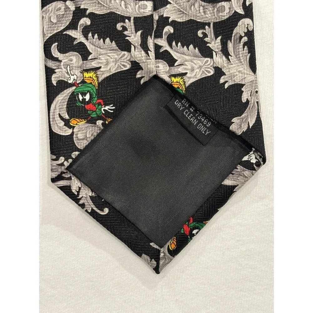 Looney Tunes Mania pre duck 2000