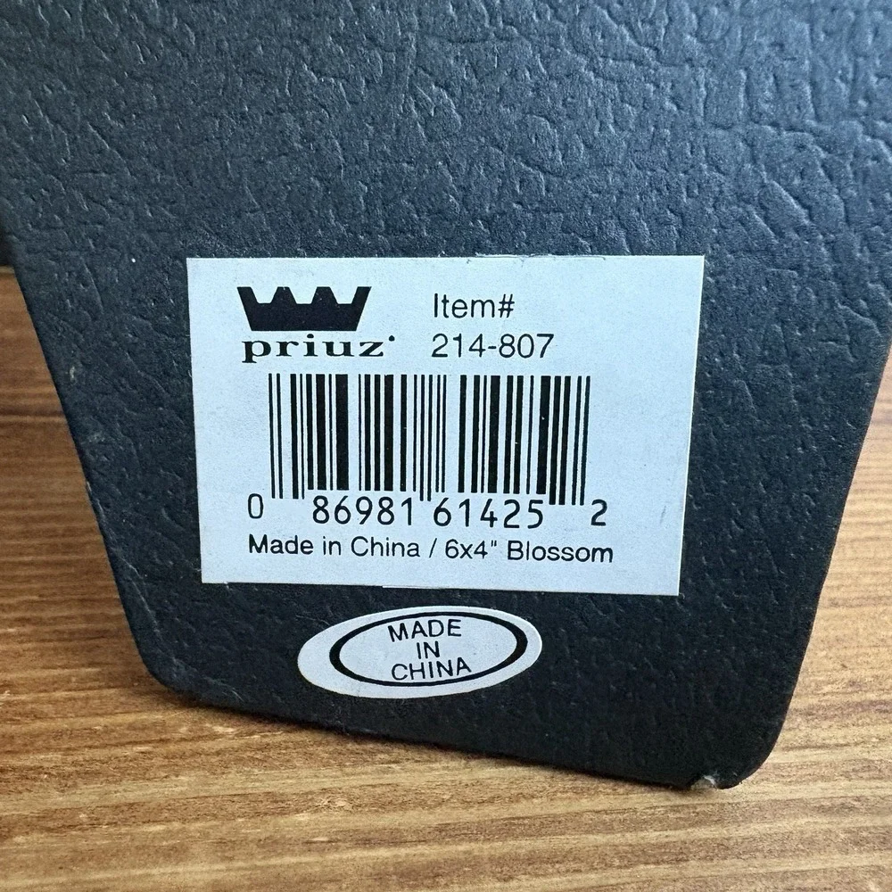 The Unbranded Brand features detailed