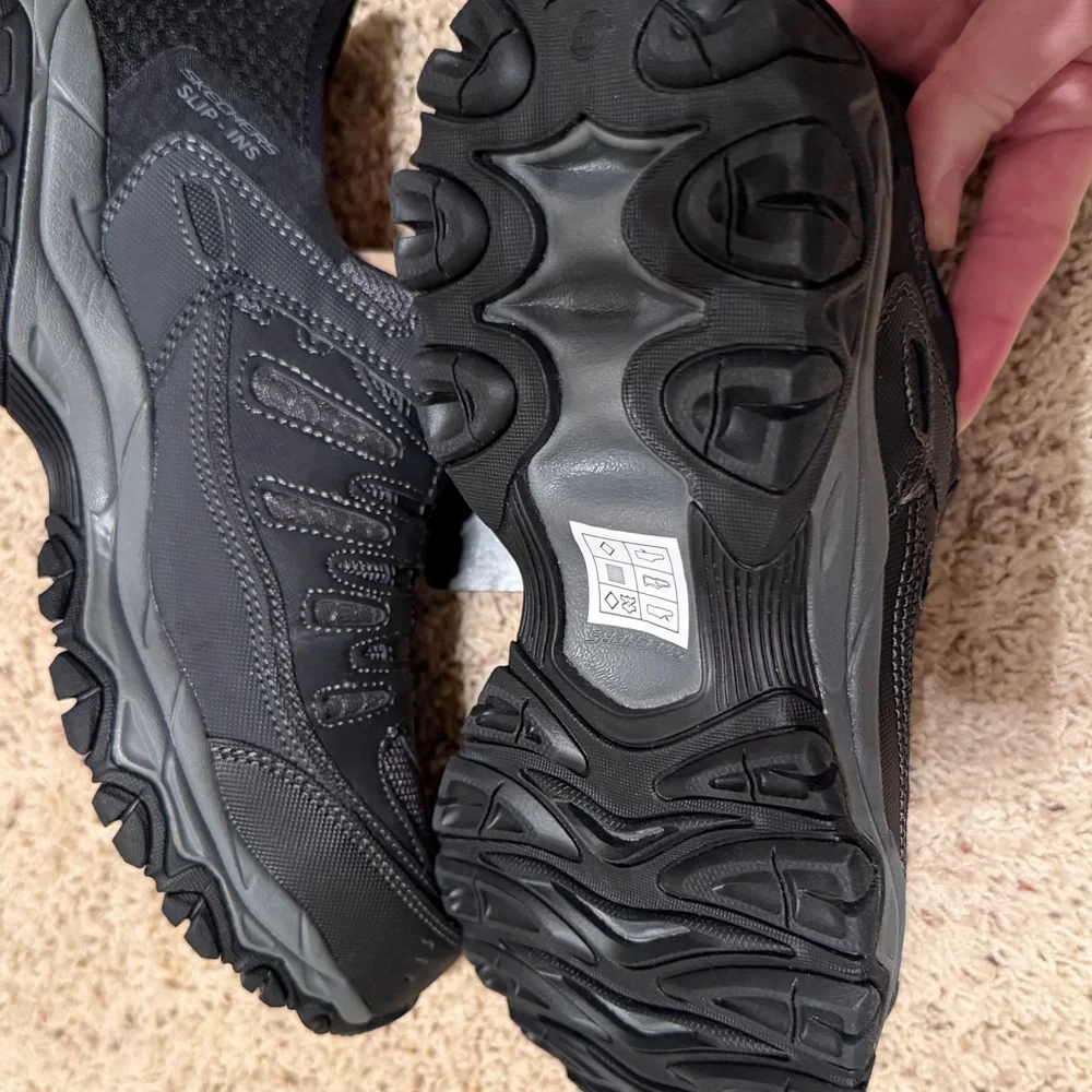 Skechers comfortable black