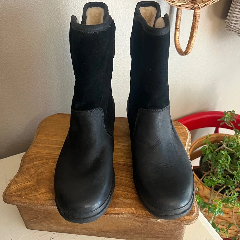 UGG waterproof moto