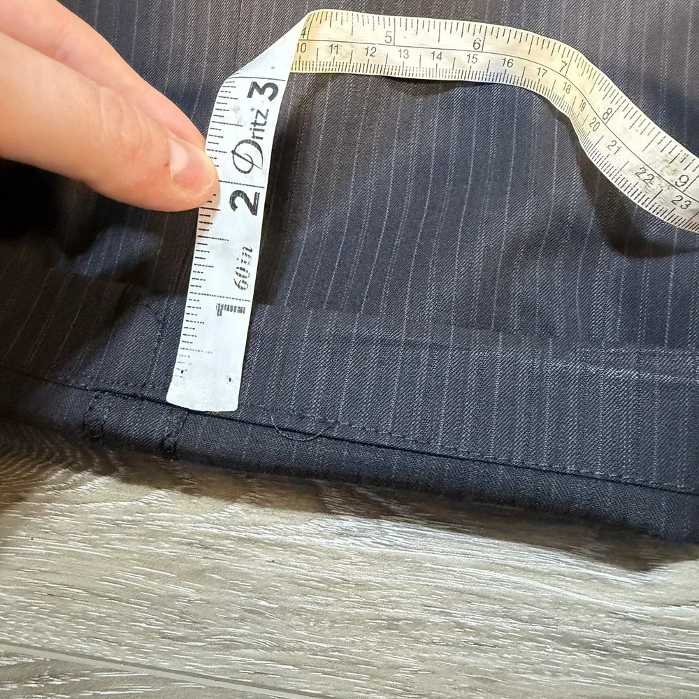 Oscar de la Renta good used