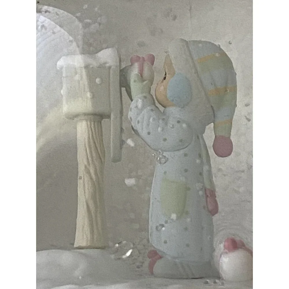 Vintage 1986 Precious Moments I'm Sending You a‎ White Christmas Snow Globe EUC