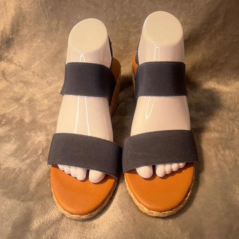Tommy Bahama Navy Wedge Sandals