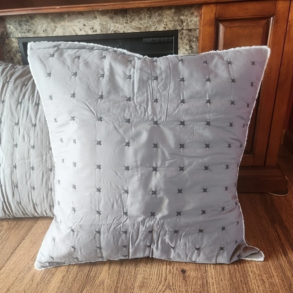 N/A nwt gray