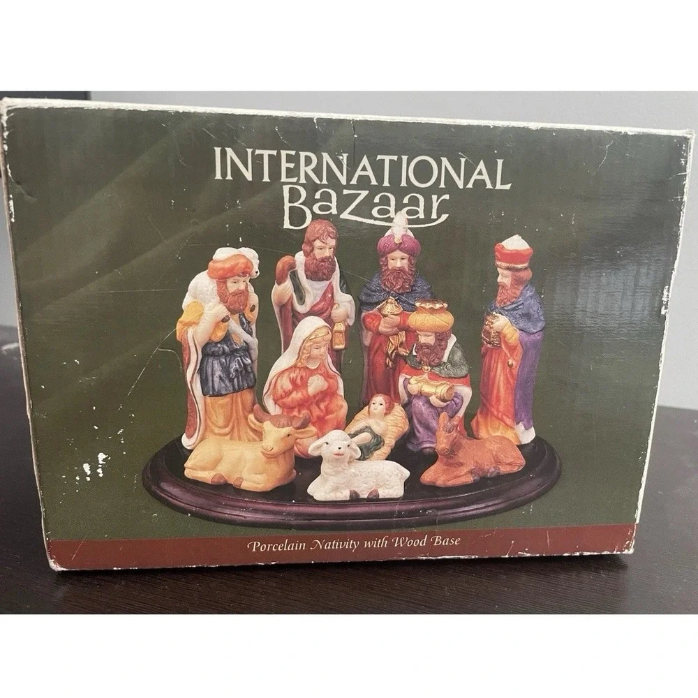 Vintage International Bazaar 10 Piece Porcelain Nativity Set Wooden Base