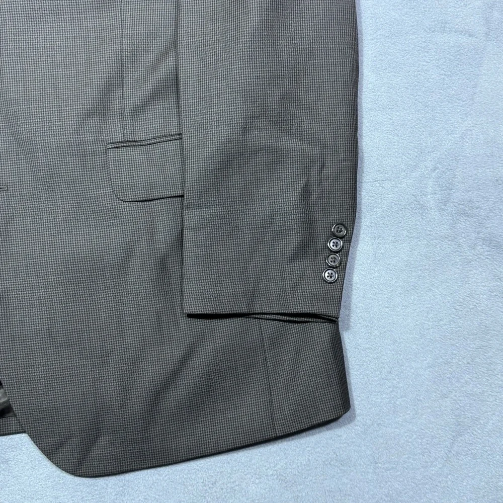 Jos. A. Bank product sleek