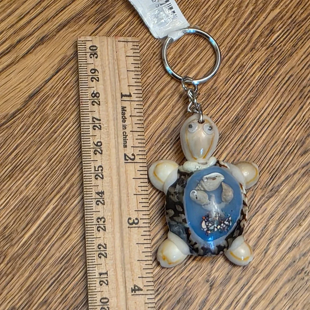 Sea Turtle Hawaii‎ Keychain Natural Shell Blue Resin Underwater Scene Souvenir