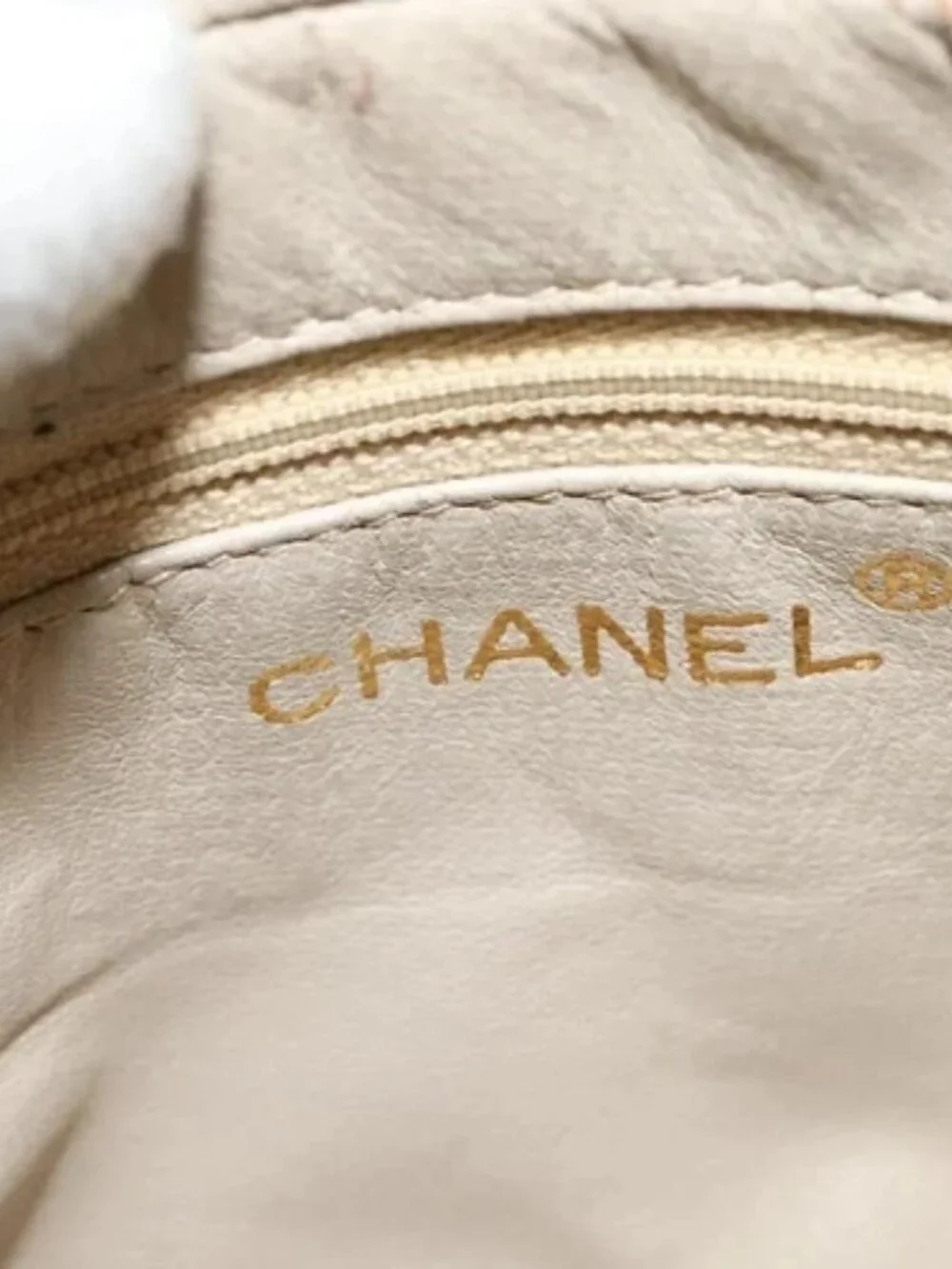 CHANEL brand	chanel color	pink