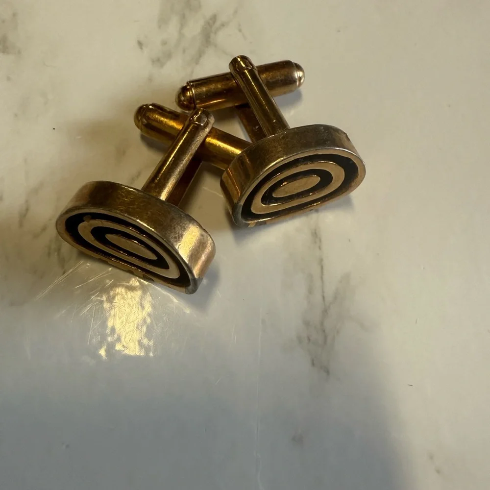 N/A elegant gold