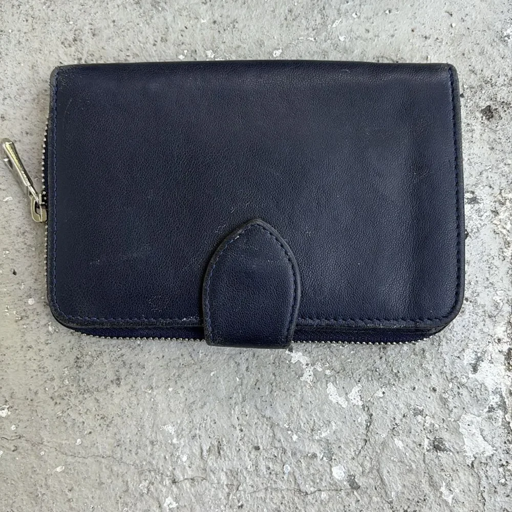 Longchamp leans nice