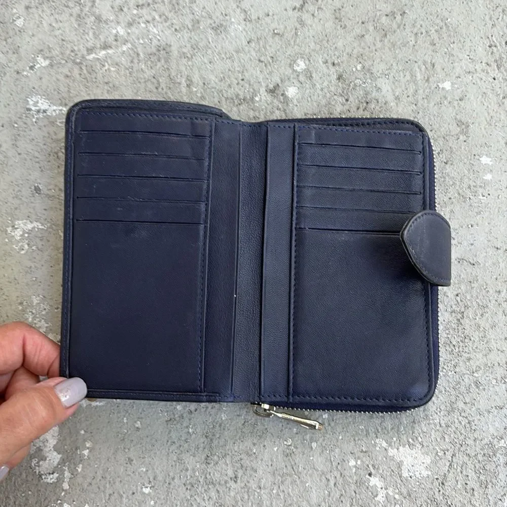 Longchamp clean exterior that