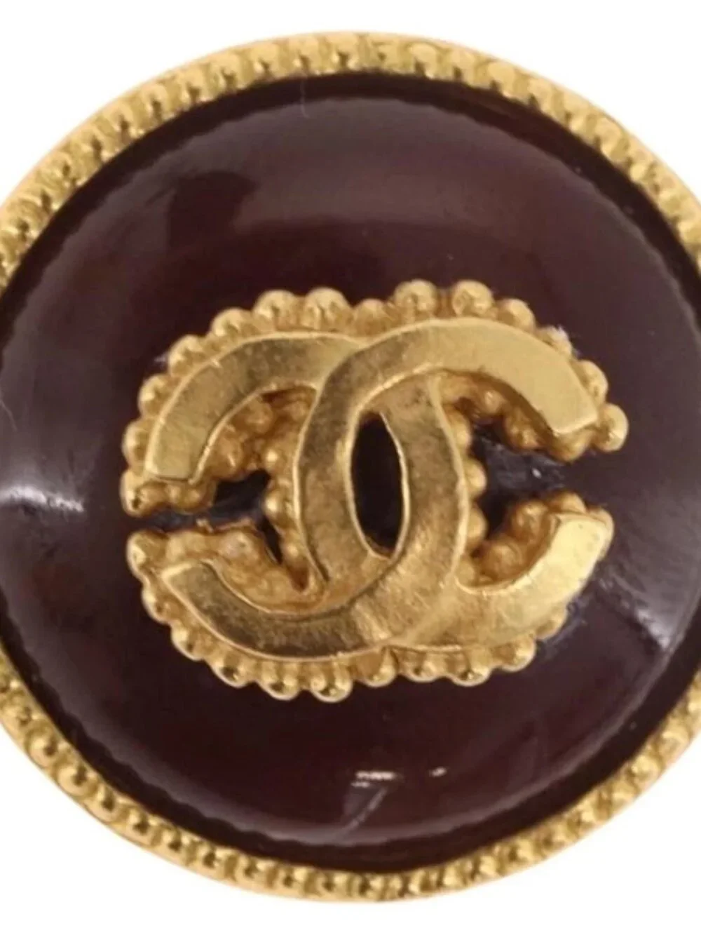 CHANEL brand	chanel color	gold
