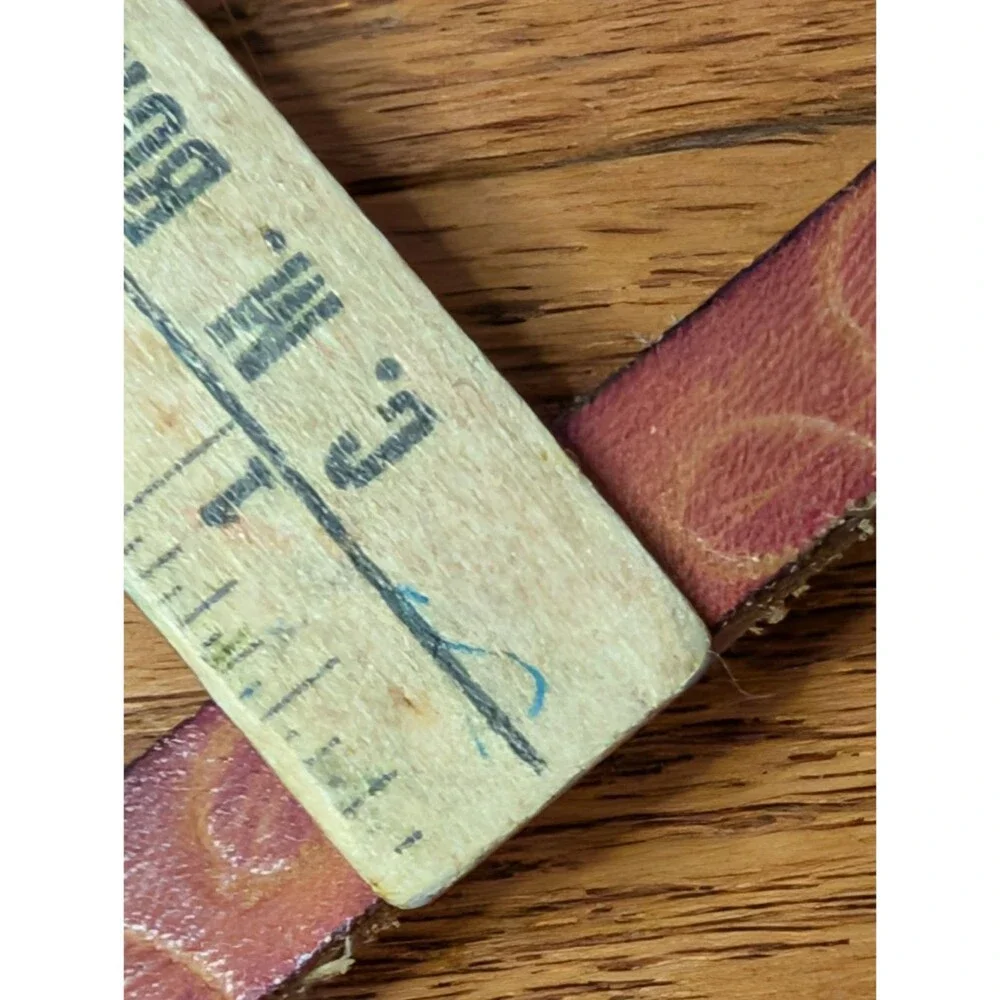 Unbranded vintage tooled