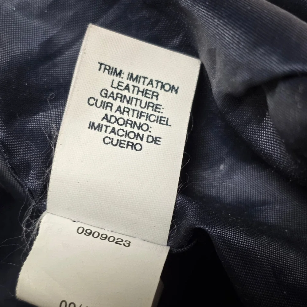 Tommy Hilfiger carry your