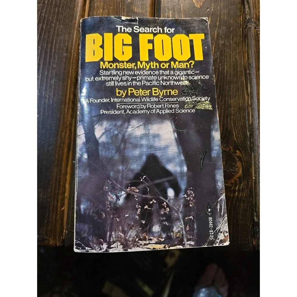 The Search for Bigfoot (Monster, Myth or Man?) by Peter‎ Byrne  Pocket