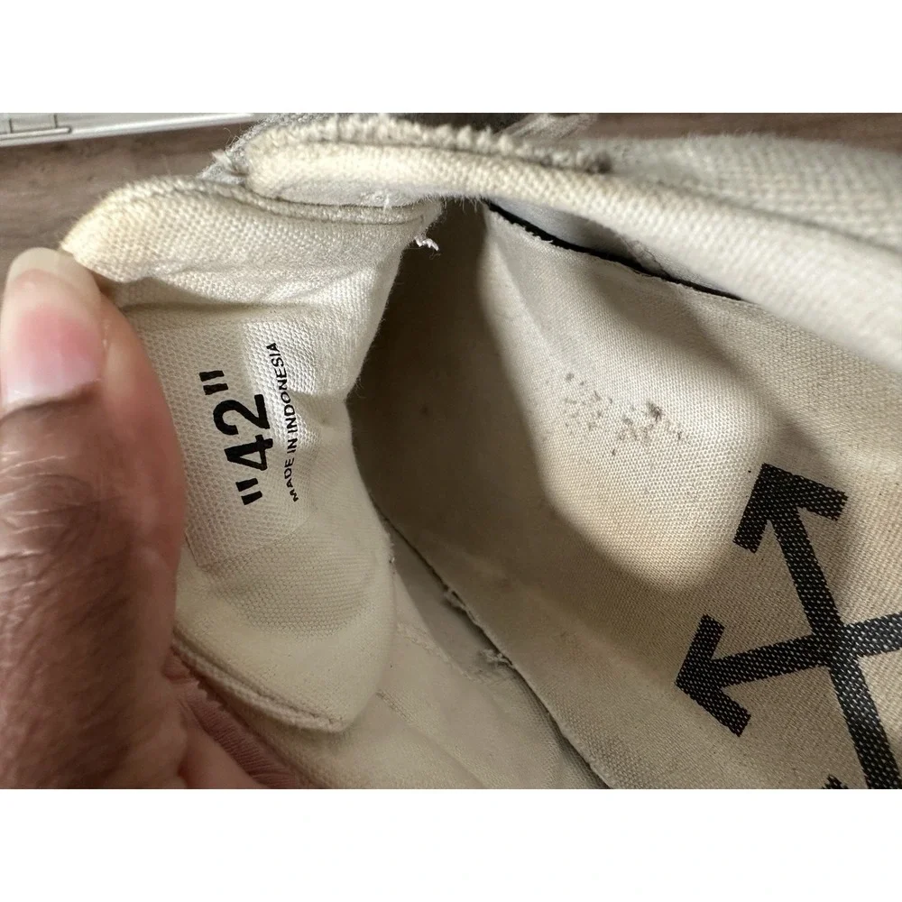 Off-White off white