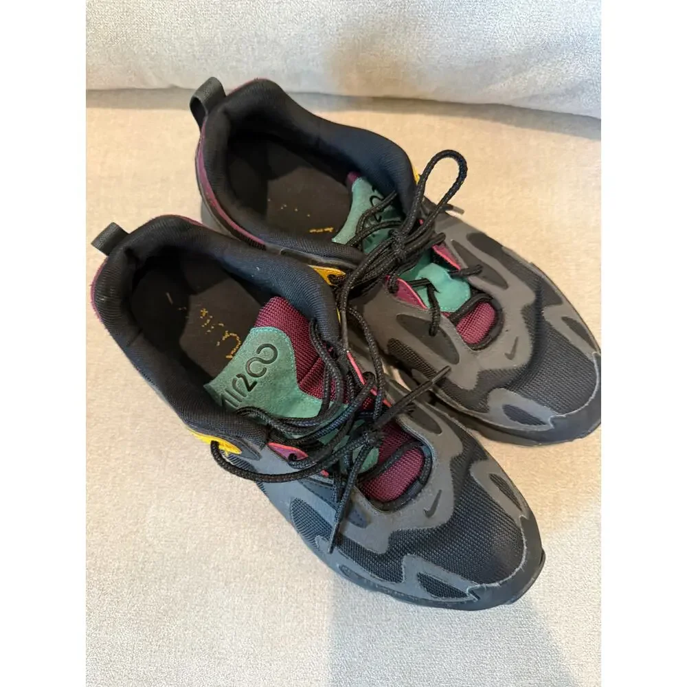 Nike versatile complemented