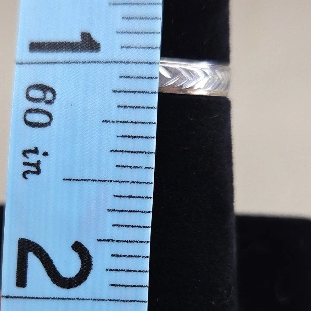 N/A silver tone