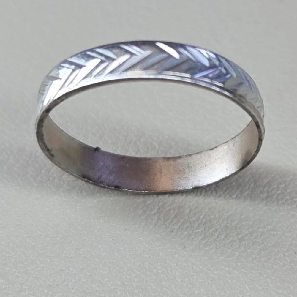 N/A silver tone