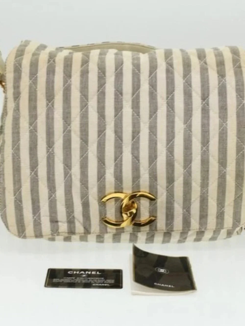 CHANEL rank	c powder storage
