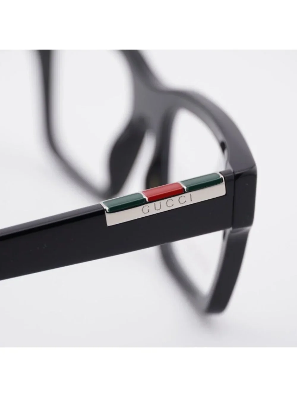 Gucci authentic gg1889o