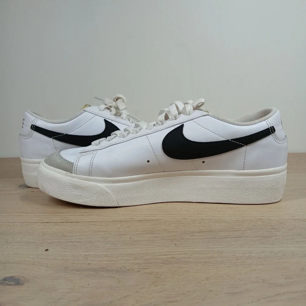 Nike pre owned