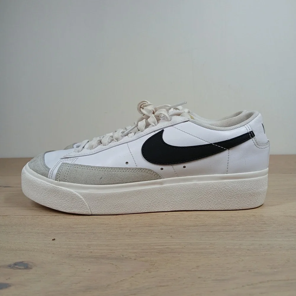 Nike pre owned