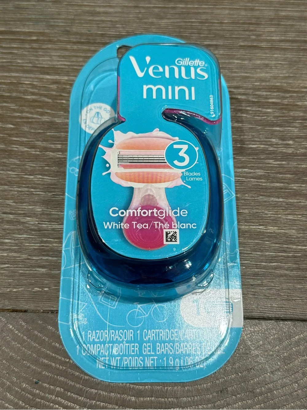 New Gillette Venus Mini Comfortglide white tea travel size razor kit