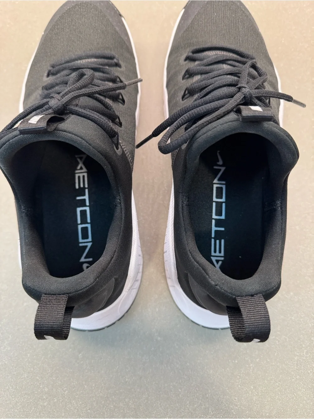 2 Pairs of Nike Running Shoes Bundle – Men’s US 11 – Great Condition
