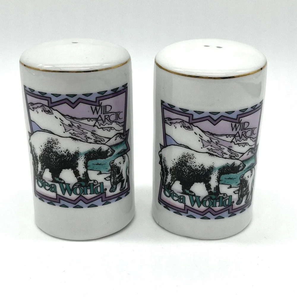 Sea World Wild Arctic Polar Bear‎ Salt Pepper Shakers Porcelain Gold Trim 90s