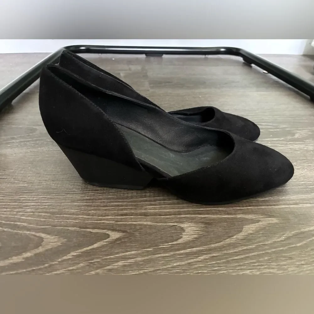 Eileen Fisher chic black