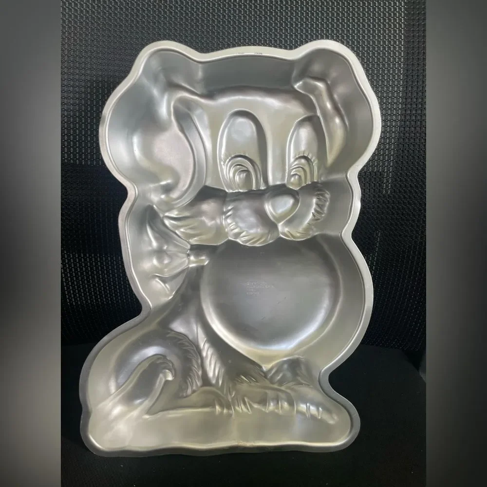Wilton cake pan