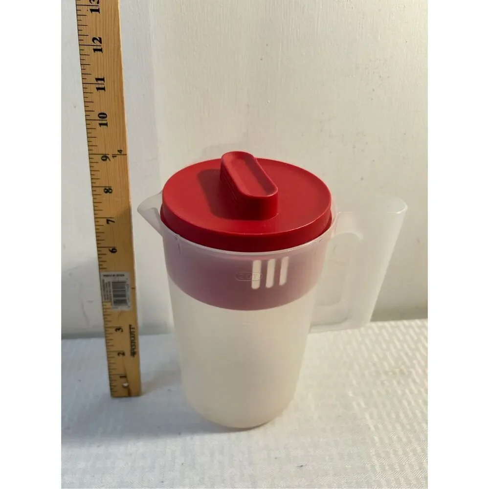 Rubbermaid 2qt pitcher