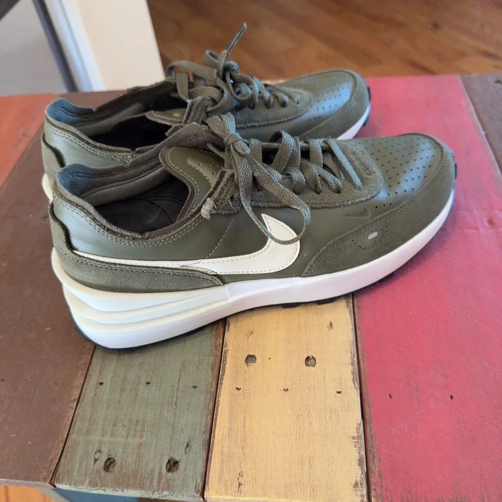 Nike waffle debut